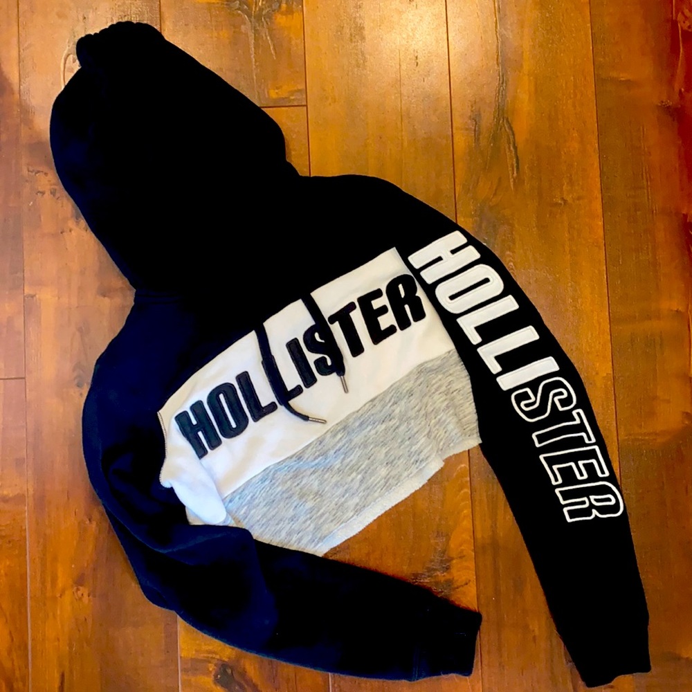 Hollister Cropped Hoodie